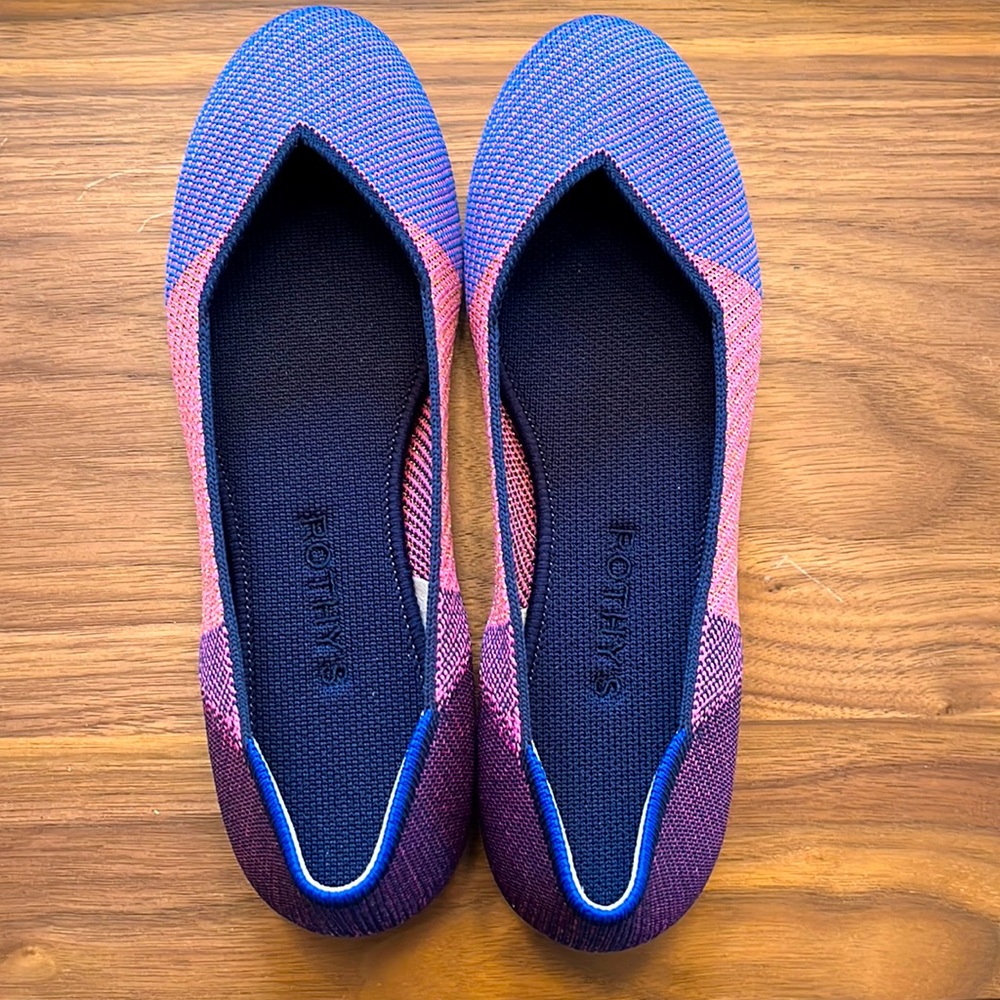 Rothys Metallic Lilac Round Toe Flats. Size 7.5. New, never worn.